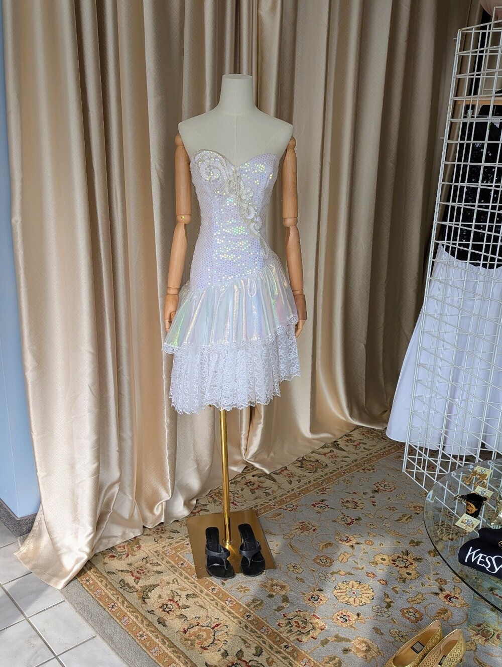 Iridescent White Lace Strapless Party Dress